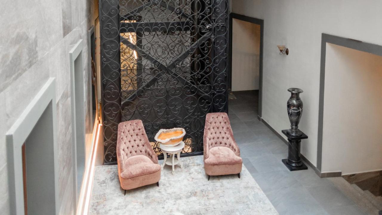 Royalty Boutique Hotel