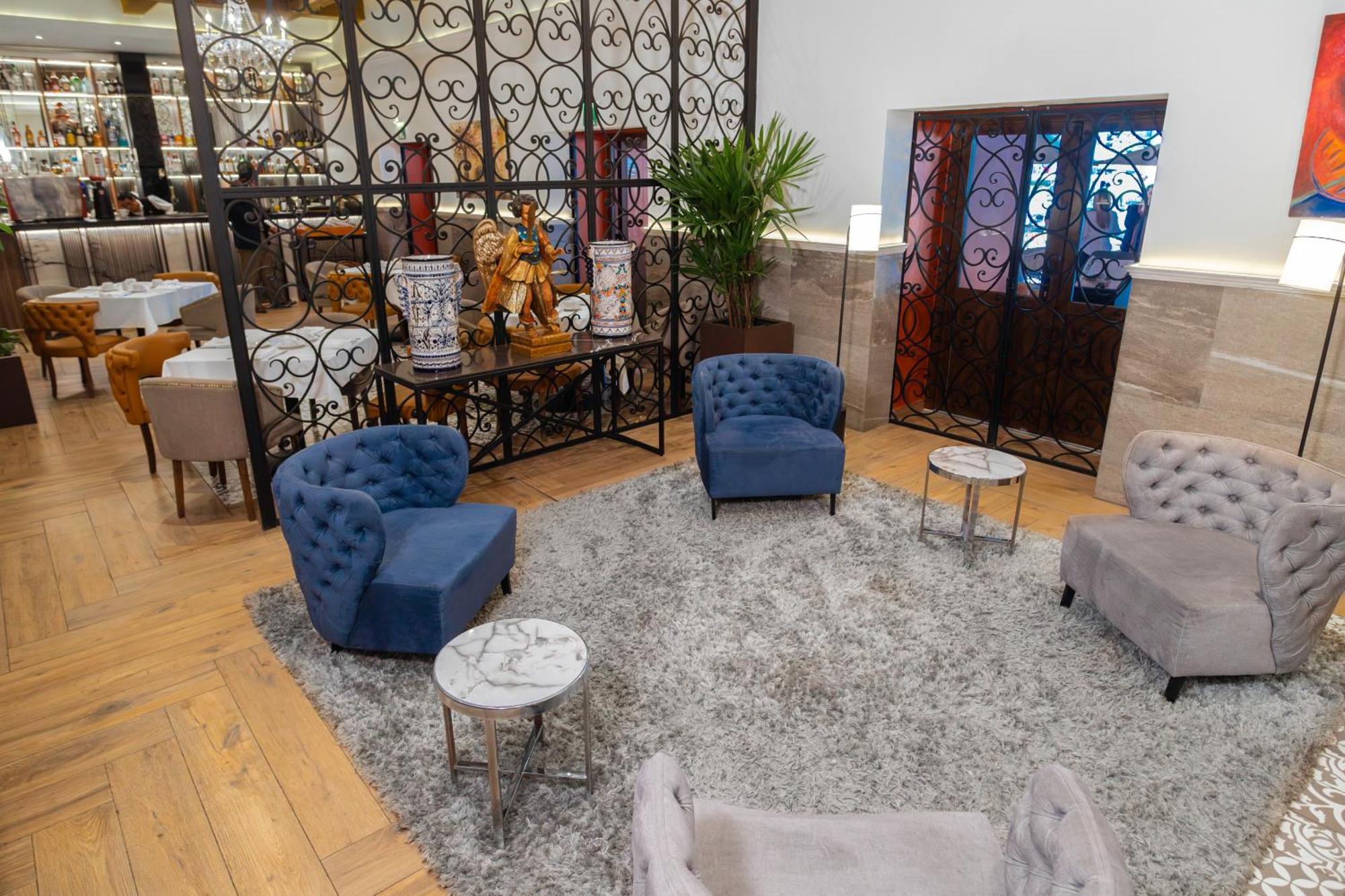 Royalty Boutique Hotel
