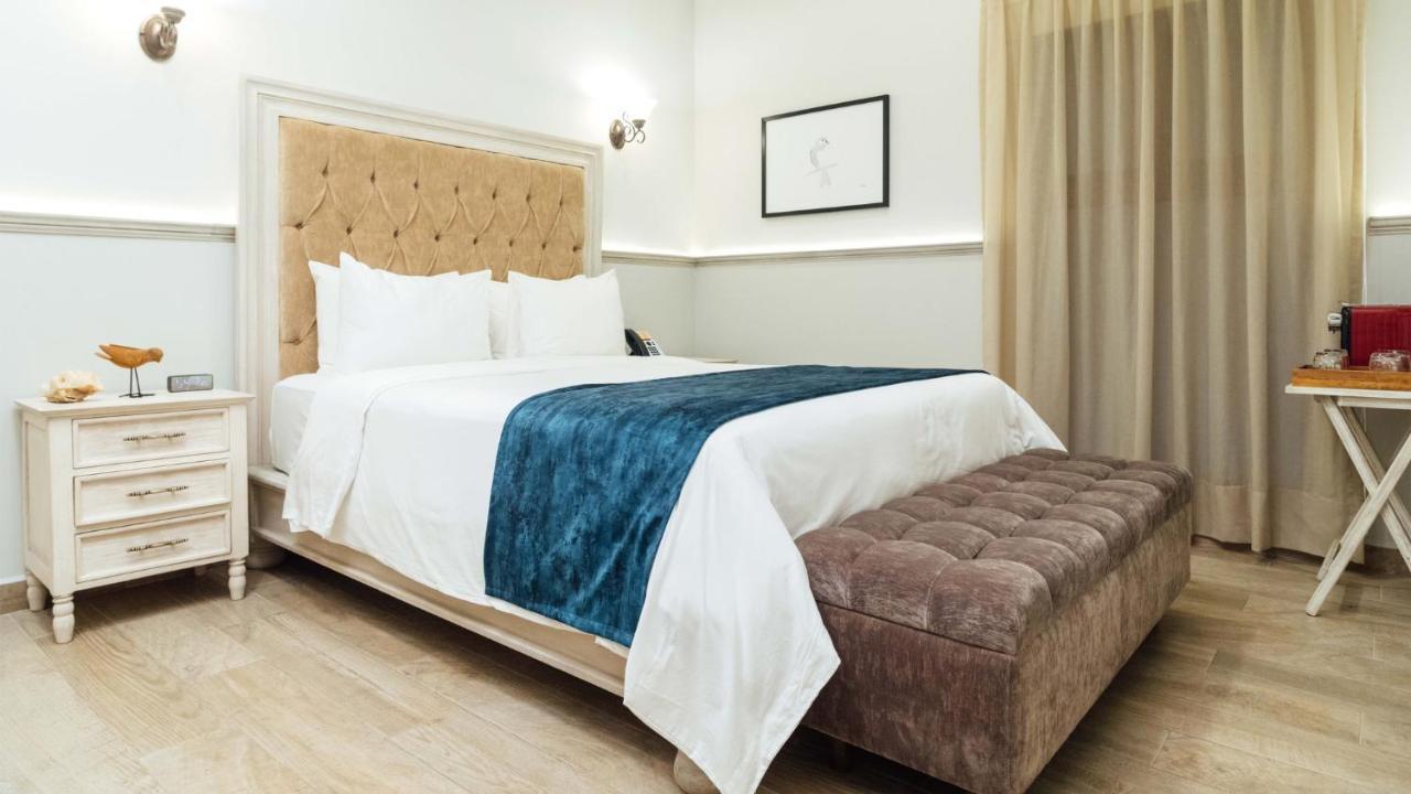 Royalty Boutique 4*