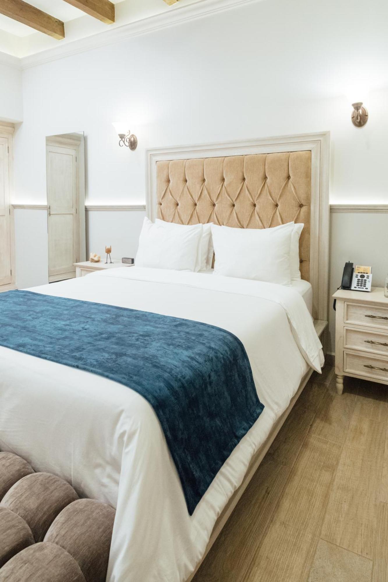 Royalty Boutique Hotel 4*