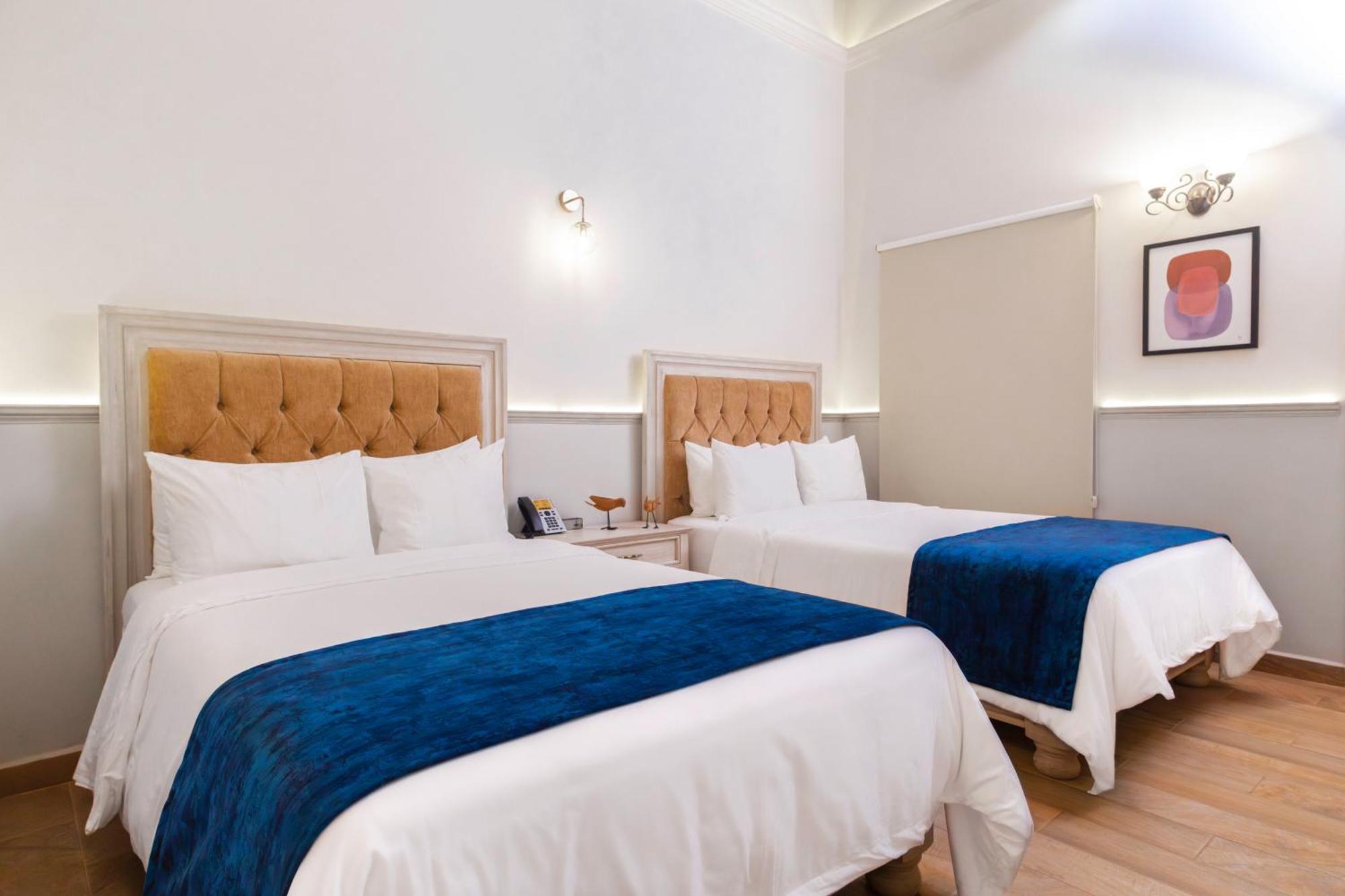Royalty Boutique 4*